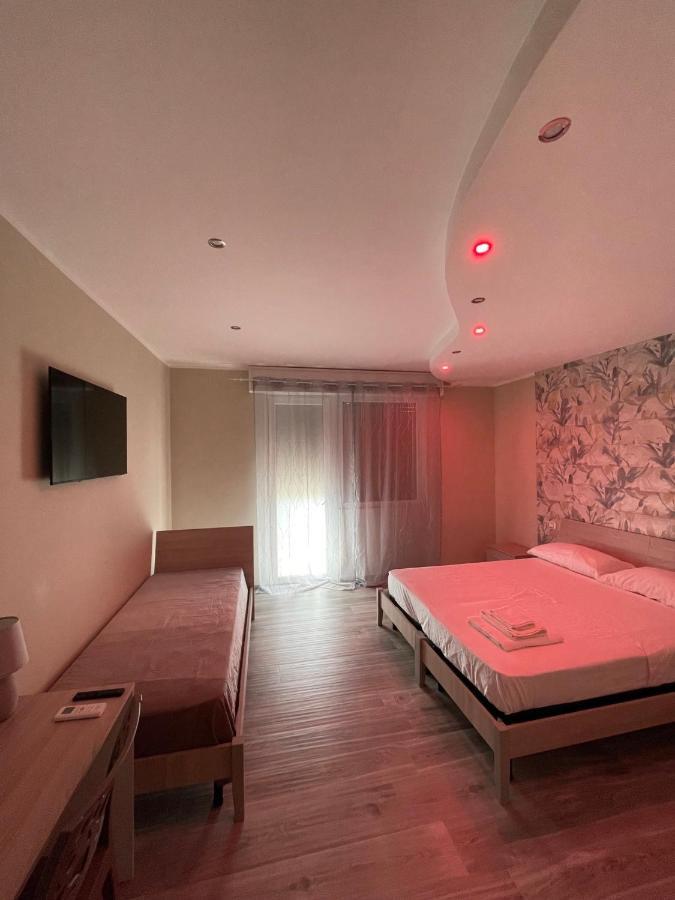 B&B New Paris & Suite Taranto Exterior photo